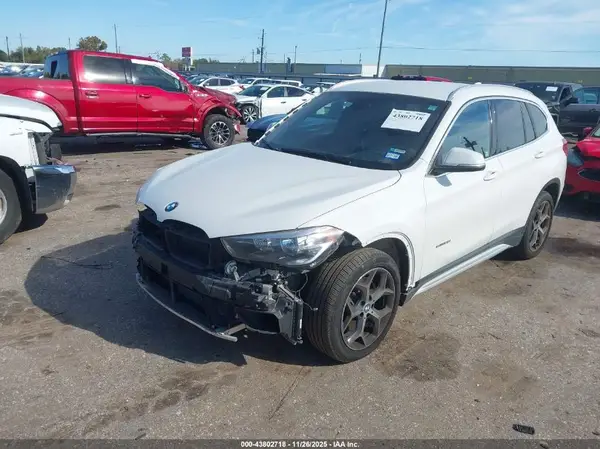 WBXHU7C36J5H45688 2018 BMW X1 - Image 2