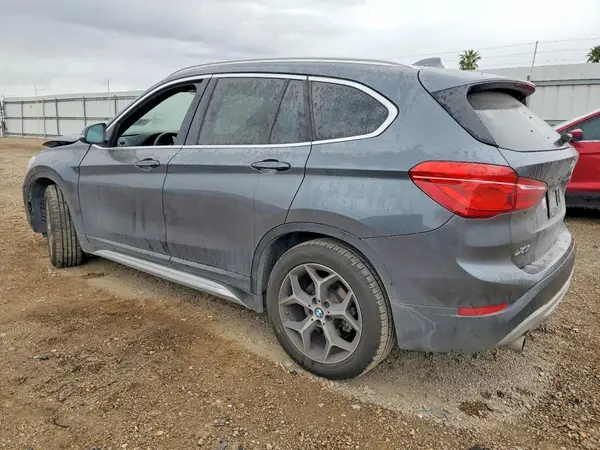 WBXHU7C36J5L06570 2018 BMW X1 - Image 2