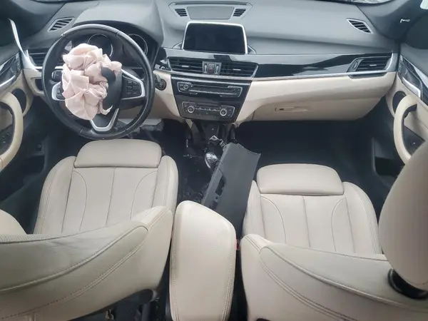 WBXHU7C36J5L07136 2018 BMW X1 - Image 8