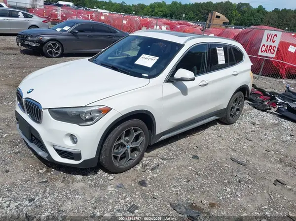 WBXHU7C36J5L07685 2018 BMW X1 - Image 2