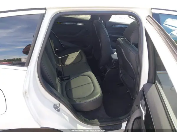 WBXHU7C36J5L07685 2018 BMW X1 - Image 8