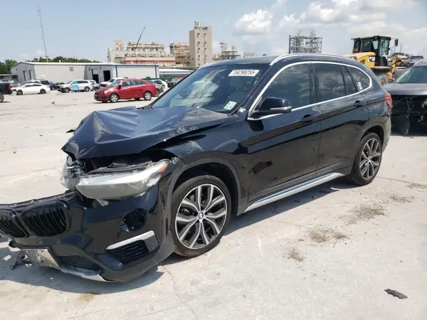 WBXHU7C36J5L09582 2018 BMW X1 - Image 1
