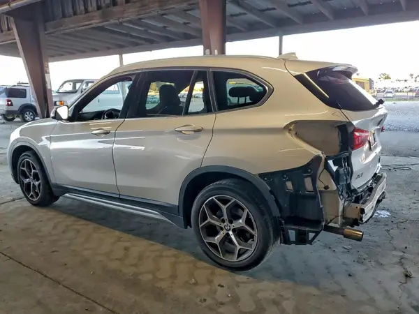 WBXHU7C36J5L09744 2018 BMW X1 - Image 2