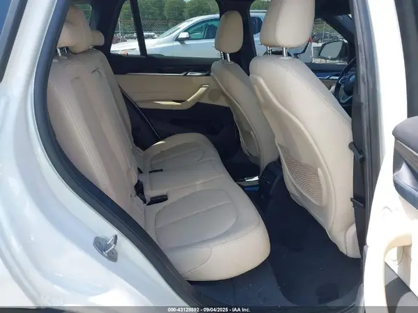 WBXHU7C37H5H34791 2017 BMW X1 - Image 8