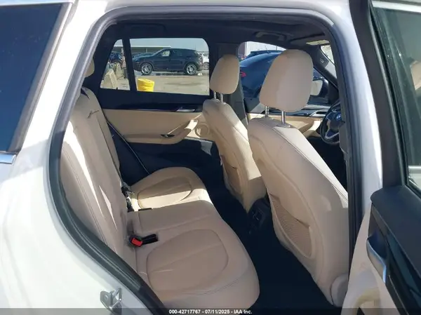 WBXHU7C37H5H34841 2017 BMW X1 - Image 8