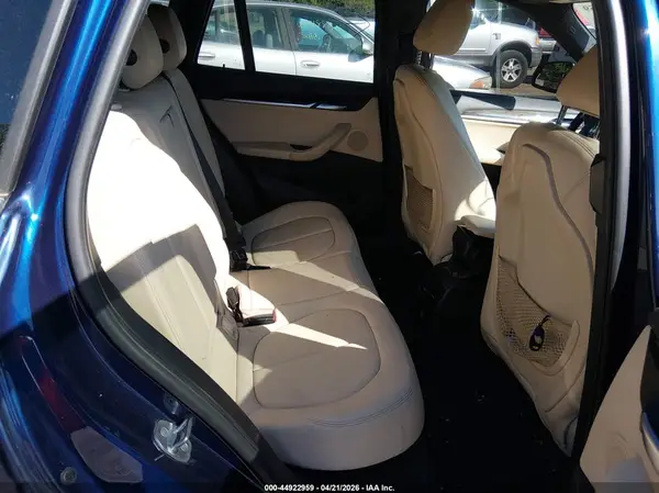 WBXHU7C37H5H35603 2017 BMW X1 - Image 8