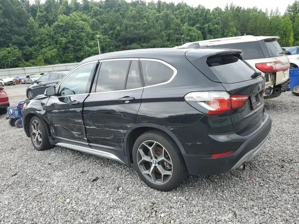 WBXHU7C37H5H36301 2017 BMW X1 - Image 2