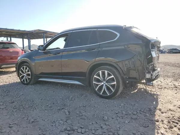 WBXHU7C37H5H36847 2017 BMW X1 - Image 2