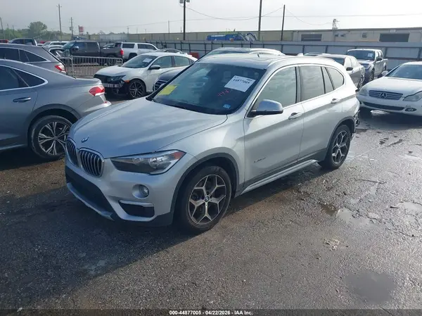 WBXHU7C37H5H37187 2017 BMW X1 - Image 2