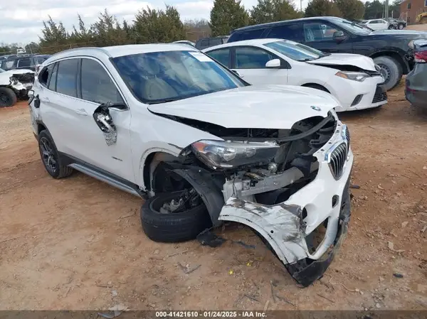 WBXHU7C37J5H39401 2018 BMW X1 - Image 1
