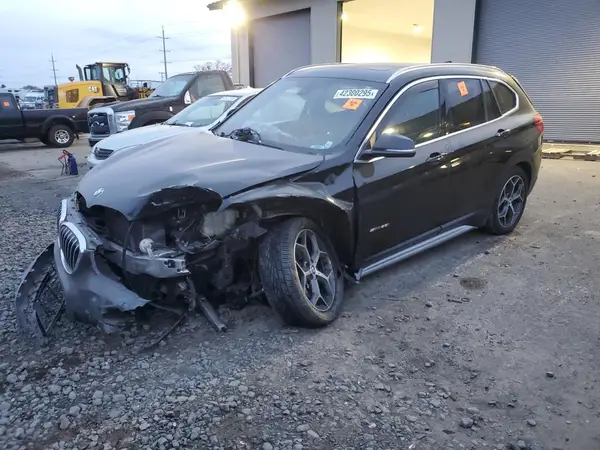 WBXHU7C37J5H40029 2018 BMW X1 - Image 1