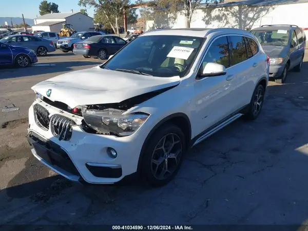 WBXHU7C37J5H40404 2018 BMW X1 - Image 2