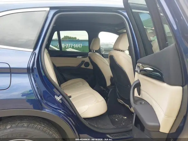 WBXHU7C37J5H40600 2018 BMW X1 - Image 8
