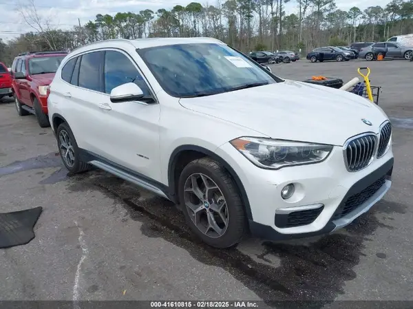 WBXHU7C37J5H40760 2018 BMW X1 - Image 1