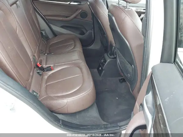 WBXHU7C37J5H40760 2018 BMW X1 - Image 8