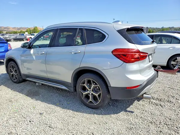 WBXHU7C37J5H40788 2018 BMW X1 - Image 2