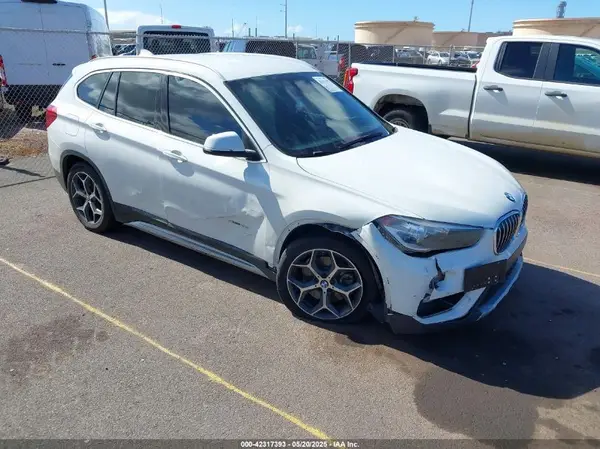 WBXHU7C37J5H41729 2018 BMW X1 - Image 1