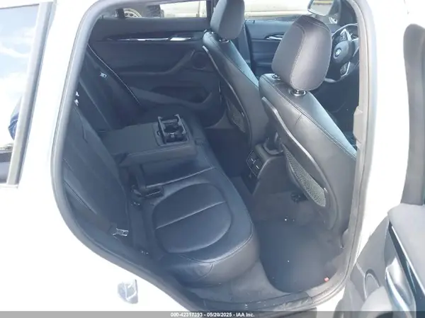 WBXHU7C37J5H41729 2018 BMW X1 - Image 8