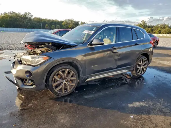 WBXHU7C37J5H43738 2018 BMW X1 - Image 1