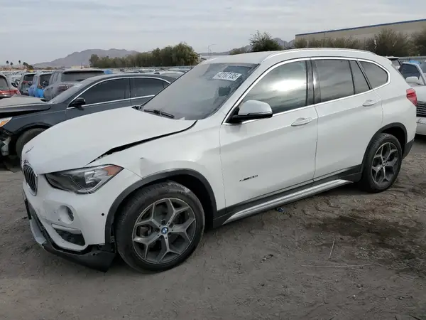 WBXHU7C37J5H44386 2018 BMW X1 - Image 1
