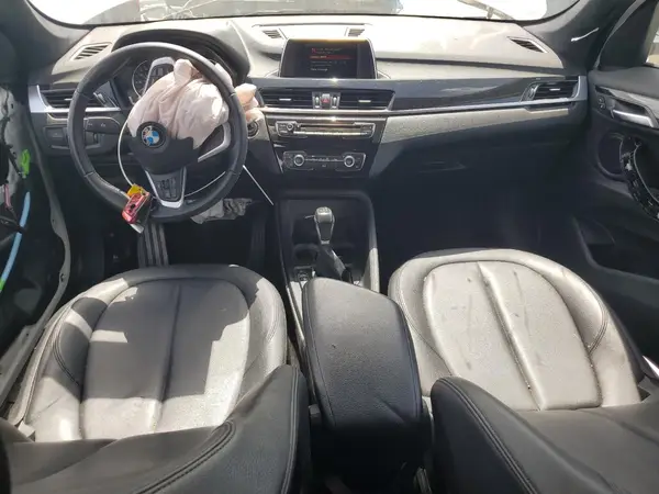 WBXHU7C37J5L05606 2018 BMW X1 - Image 8