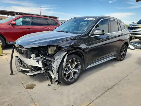 WBXHU7C37J5L08781 2018 BMW X1 - Image 1