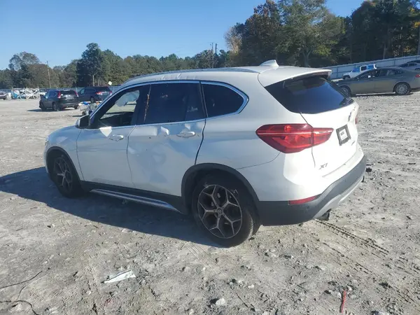 WBXHU7C37J5L08893 2018 BMW X1 - Image 2