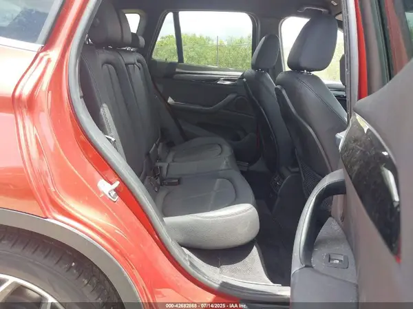 WBXHU7C37J5L09395 2018 BMW X1 - Image 8