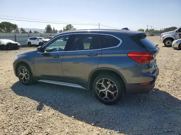WBXHU7C37J5L09784 2018 BMW X1 - Image 2