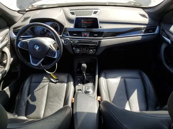 WBXHU7C37J5L09784 2018 BMW X1 - Image 8
