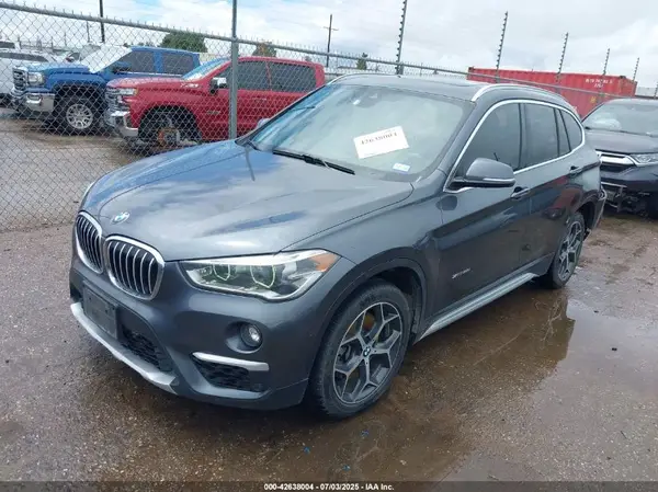 WBXHU7C38H5H34458 2017 BMW X1 - Image 2