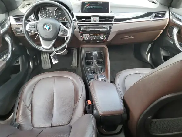 WBXHU7C38H5H35920 2017 BMW X1 - Image 8