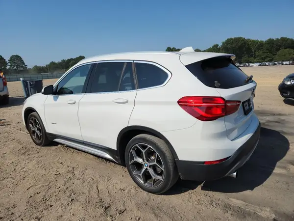 WBXHU7C38H5H36226 2017 BMW X1 - Image 2