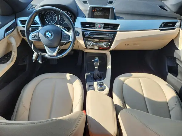 WBXHU7C38H5H36226 2017 BMW X1 - Image 8