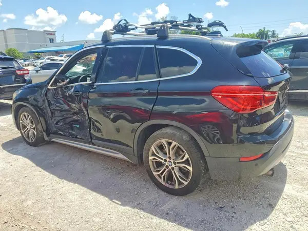 WBXHU7C38H5H37568 2017 BMW X1 - Image 2