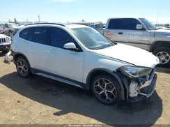 WBXHU7C38H5H37733 2017 BMW X1