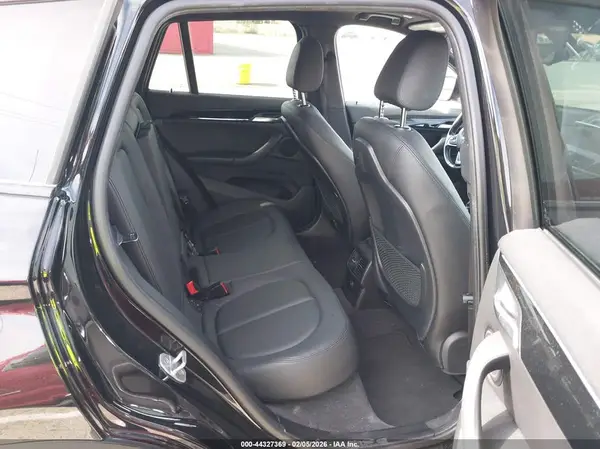 WBXHU7C38H5H37876 2017 BMW X1 - Image 8