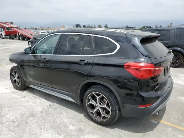WBXHU7C38J3H42450 2018 BMW X1 - Image 2