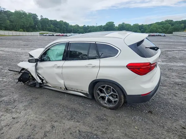 WBXHU7C38J5H41416 2018 BMW X1 - Image 2
