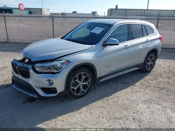 WBXHU7C38J5H42436 2018 BMW X1 - Image 2