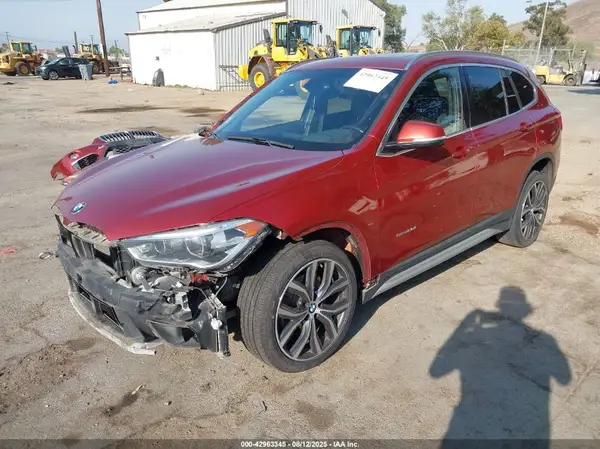 WBXHU7C38J5H43778 2018 BMW X1 - Image 2