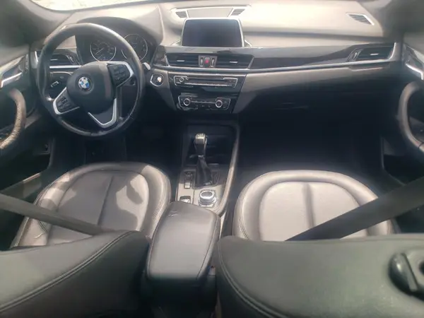 WBXHU7C38J5H45269 2018 BMW X1 - Image 8