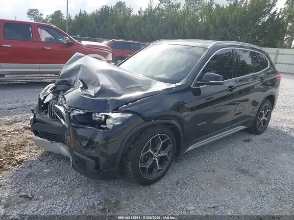 WBXHU7C38J5H45904 2018 BMW X1 - Image 2