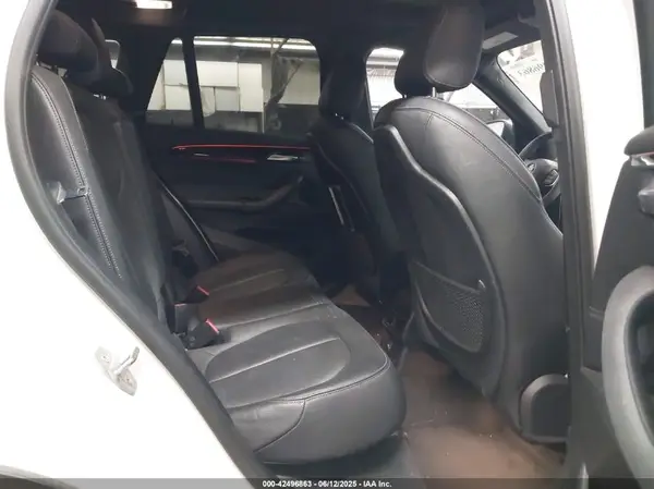 WBXHU7C38J5L06893 2018 BMW X1 - Image 8