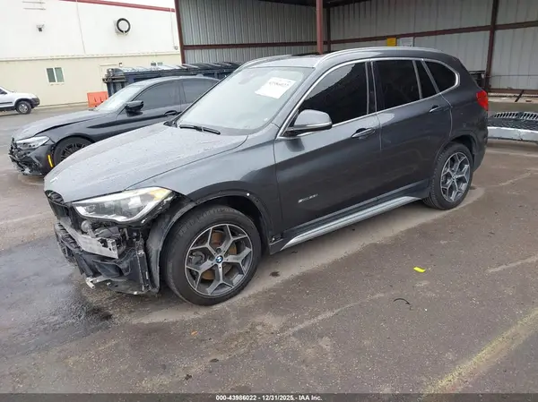 WBXHU7C39H5H32847 2017 BMW X1 - Image 2