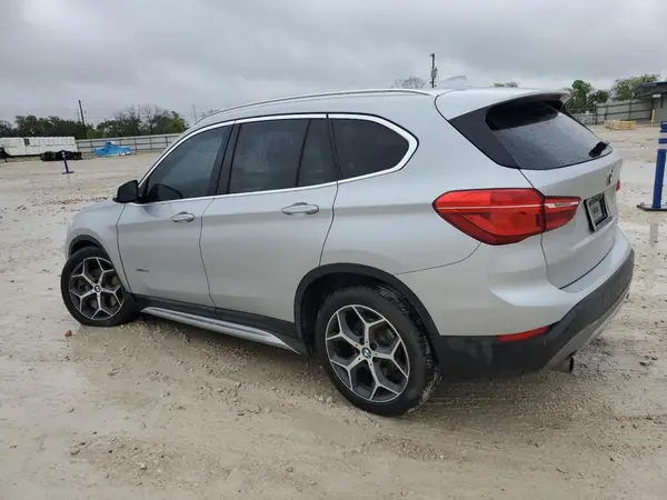 WBXHU7C39H5H33237 2017 BMW X1 - Image 2
