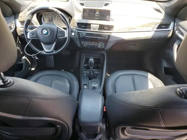 WBXHU7C39H5H33349 2017 BMW X1 - Image 8