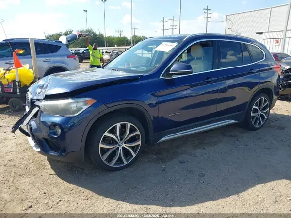 WBXHU7C39H5H33707 2017 BMW X1 - Image 2