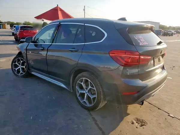 WBXHU7C39H5H33769 2017 BMW X1 - Image 2