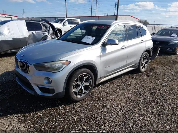 WBXHU7C39H5H34405 2017 BMW X1 - Image 2